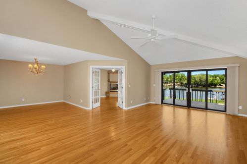 1337 Moorings Dr, La Crosse, WI 54603-1684