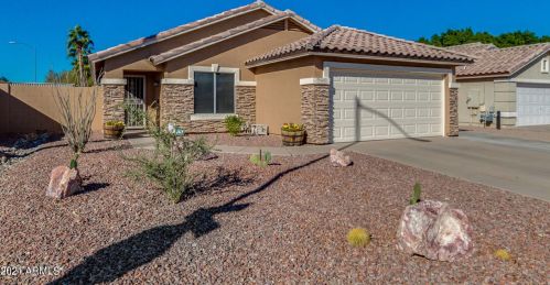 564 88th St, Mesa, AZ 85208-8214