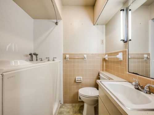 1509 Vly Vw Dr, Cedar Hill TX 75104-7841 exterior