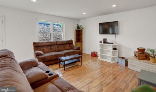 437 Pisgah State Rd, Shermansdale PA  17090-8921 exterior