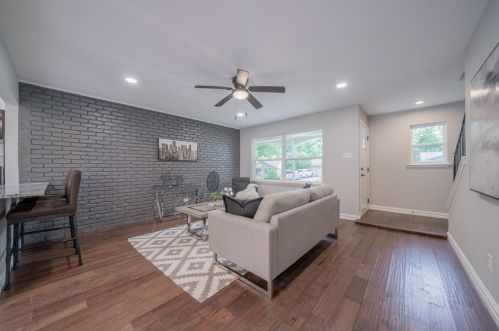 1606 Wisteria Way, Richardson TX  75080-3115 exterior