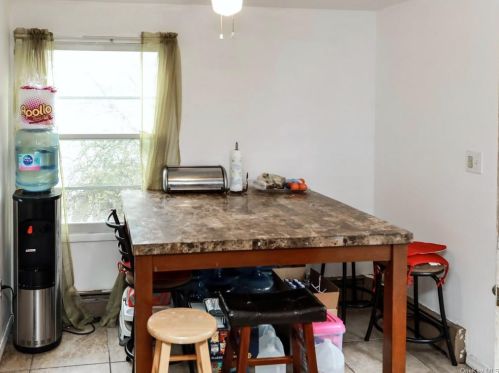 14 Oak Ln, Middletown NY  10940-6914 exterior