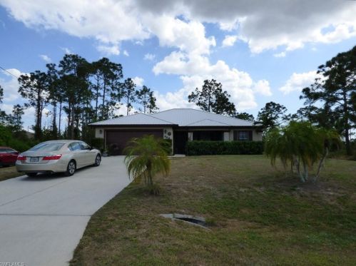 946 Filbert St, Lehigh Acres, FL 33974-4783