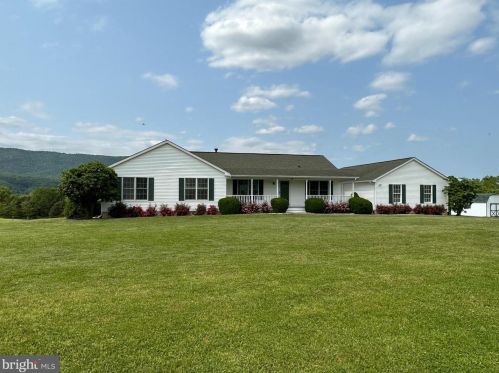 803 Hook Hill Rd, Richmond National Battlefiel VA  22835-3505 exterior
