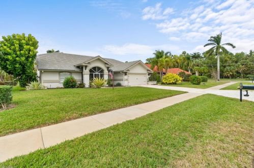 3645 Royal Wood Blvd, Naples, FL 34112-8838