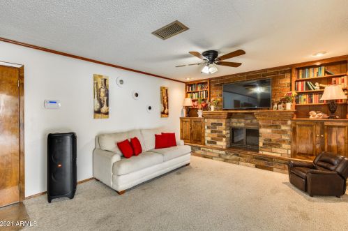 3741 Cactus Wren Dr, Phoenix AZ 85051-8186 exterior