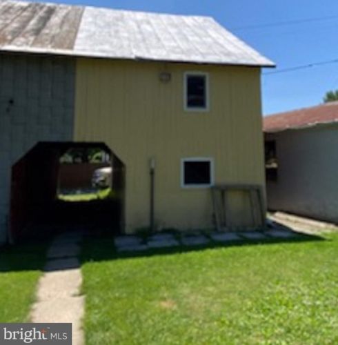 236 Main St, Dauberville PA  exterior