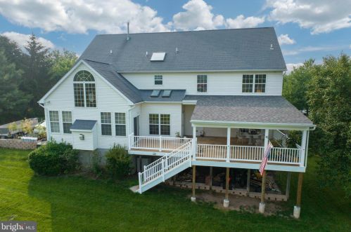 2654 Romig Rd, Gilbertsville, PA 19525-9685
