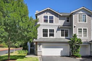 23208 62nd Pl, Kent, WA 98032-3404
