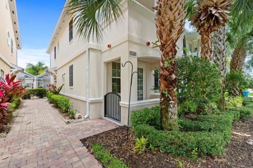 15369 Laughing Gull Ln, Bonita Springs, FL 34135-8518
