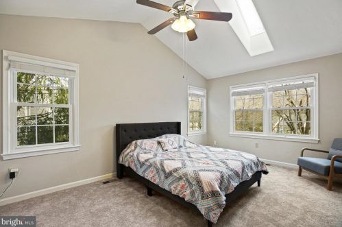 8166 Cliffview Ave, Springfield VA  22153-2622 exterior