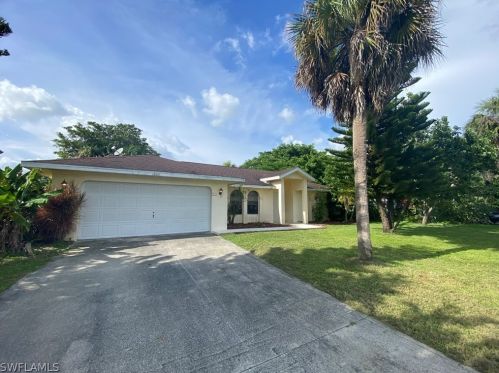 1805 1st Ter, Cape Coral, FL 33909-2739