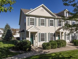 712 Providence Dr, Prior Lake MN  55379-4537 exterior