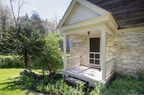 264 Taconic Rd, Salisbury CT  06079-8002 exterior