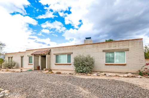 8260 Wanda Rd, Tucson, AZ 85704-3353