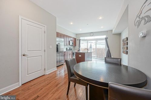 1717 Manton St, Philadelphia PA  19146-3017 exterior