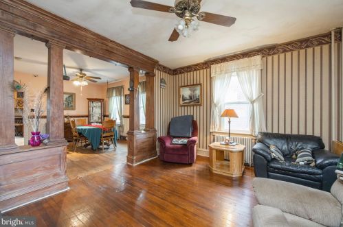 419 Derstine Ave, Lansdale PA 19446-3536 exterior