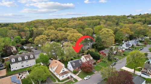 12 Covington St, Huntington Station NY  11746-8406 exterior