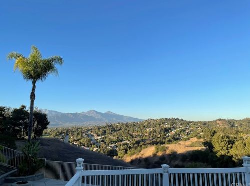 2026 Paseo Susana, San Dimas CA  91773-4452 exterior