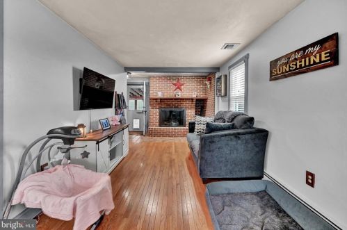 435 Boxwood Rd, Red Lion PA  17356-8347 exterior