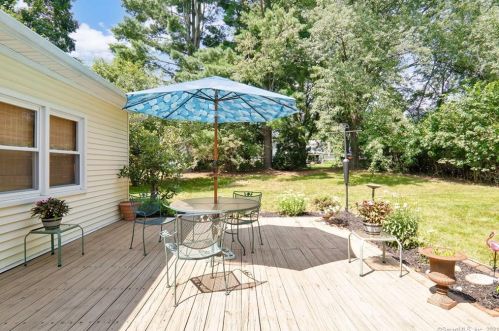 45 Sherman Rd, Glastonbury CT  06033-2911 exterior