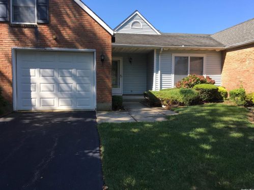 34 Chippendale Dr, Mount Sinai, NY 11766-2606