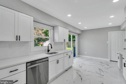 188 Tiffany Ln, Willingboro NJ  08046-3855 exterior