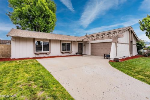 2242 Bigelow Ave, Simi Valley, CA 93065-2414
