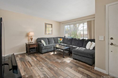 14649 Hydrangea Way, Santa Clarita, CA 91387-1529