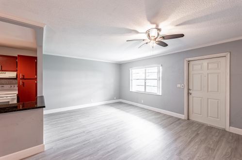 2305 Lowson Blvd, Delray Beach, FL 33445-8752