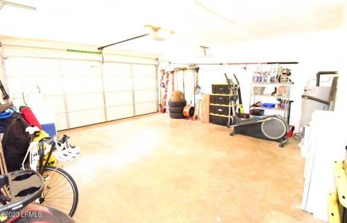 20 Calico Ct, Beaufort SC  29906-8900 exterior