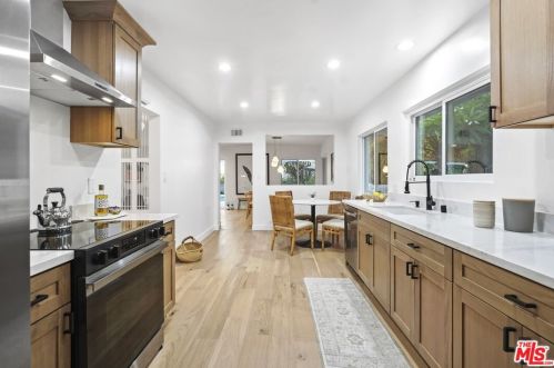 3351 Wrightwood Dr, North Hollywood CA  91604-3939 exterior