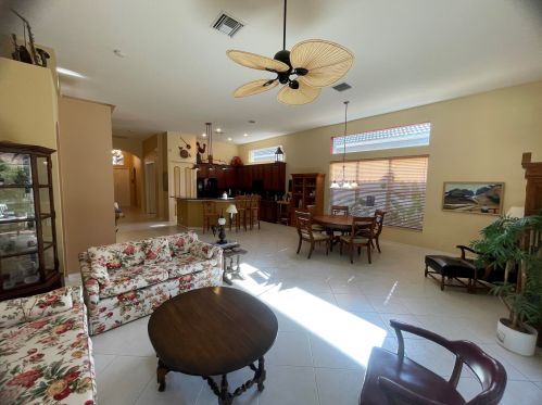 7110 Veneto Dr, Boynton Beach FL  33437-3741 exterior