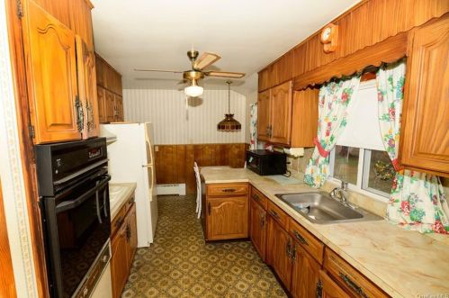 10 Hollis Ln, Montgomery, NY 12549-2835