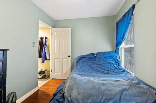 2524 60, Milwaukee WI 53219-2621 exterior