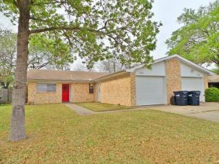 215 Bucknell Ct, College Station TX  77840-4612 exterior