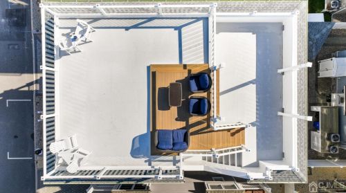 5 Fort Ave, Pelican Island NJ  08751-1512 exterior