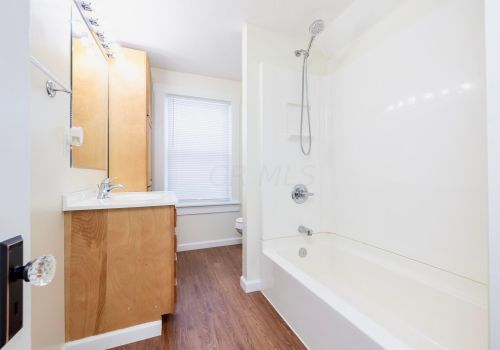 416 Park St, Bellefontaine OH  43311-2448 exterior