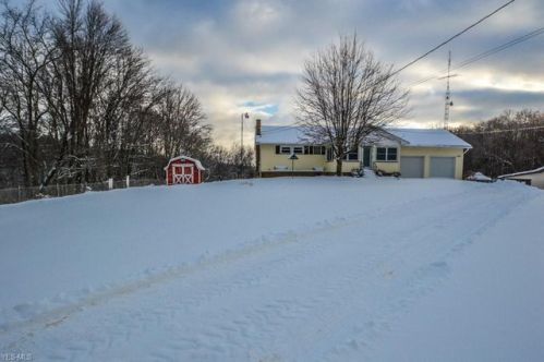 5626 Westfall St, Waynesburg, OH 44688-9725