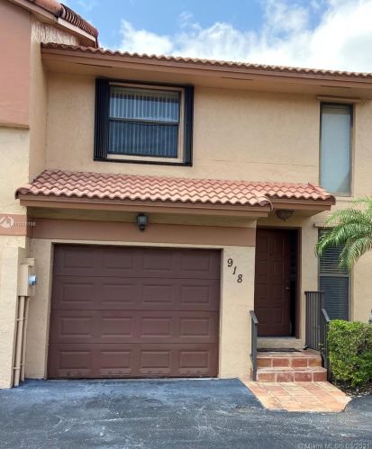 918 113th Ter, Hollywood, FL 33025-4302