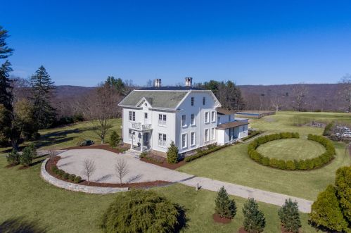 114 Walkley Hill Rd, Haddam, CT 06438-1008