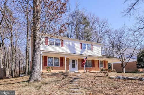 6903 Huntsman Blvd, Springfield, VA 22153-1423