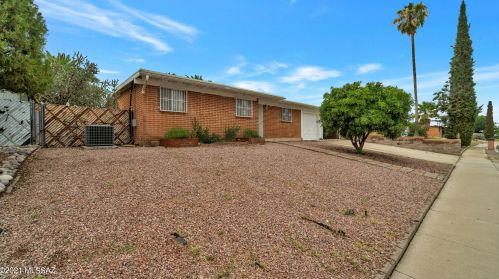 6608 Nelson Dr, Tucson, AZ 85730-1660