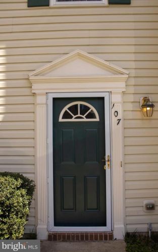 107 Abby Ln, Fredericksburg, VA 22405-2783