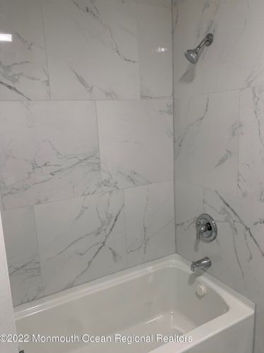 366 Arlington Ave, Berkeley Township NJ 08721-2357 exterior