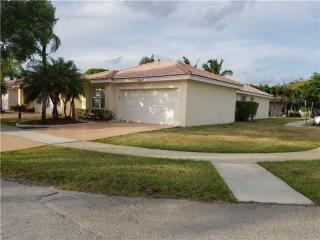 2677 177th Ave, Hollywood FL  33029-5140 exterior
