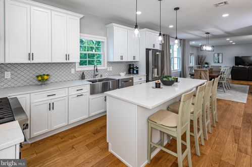 107 Westcott Rd, Princeton NJ  08540-3061 exterior