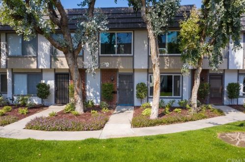 17708 Regency Cir, Bellflower, CA 90706-7005