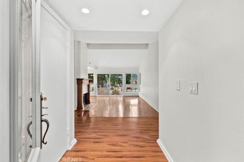 29276 Snapdragon Pl, Santa Clarita, CA 91387-1857