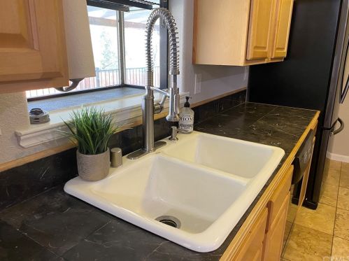 11 Glen Cir, Oroville CA  95966-9250 exterior